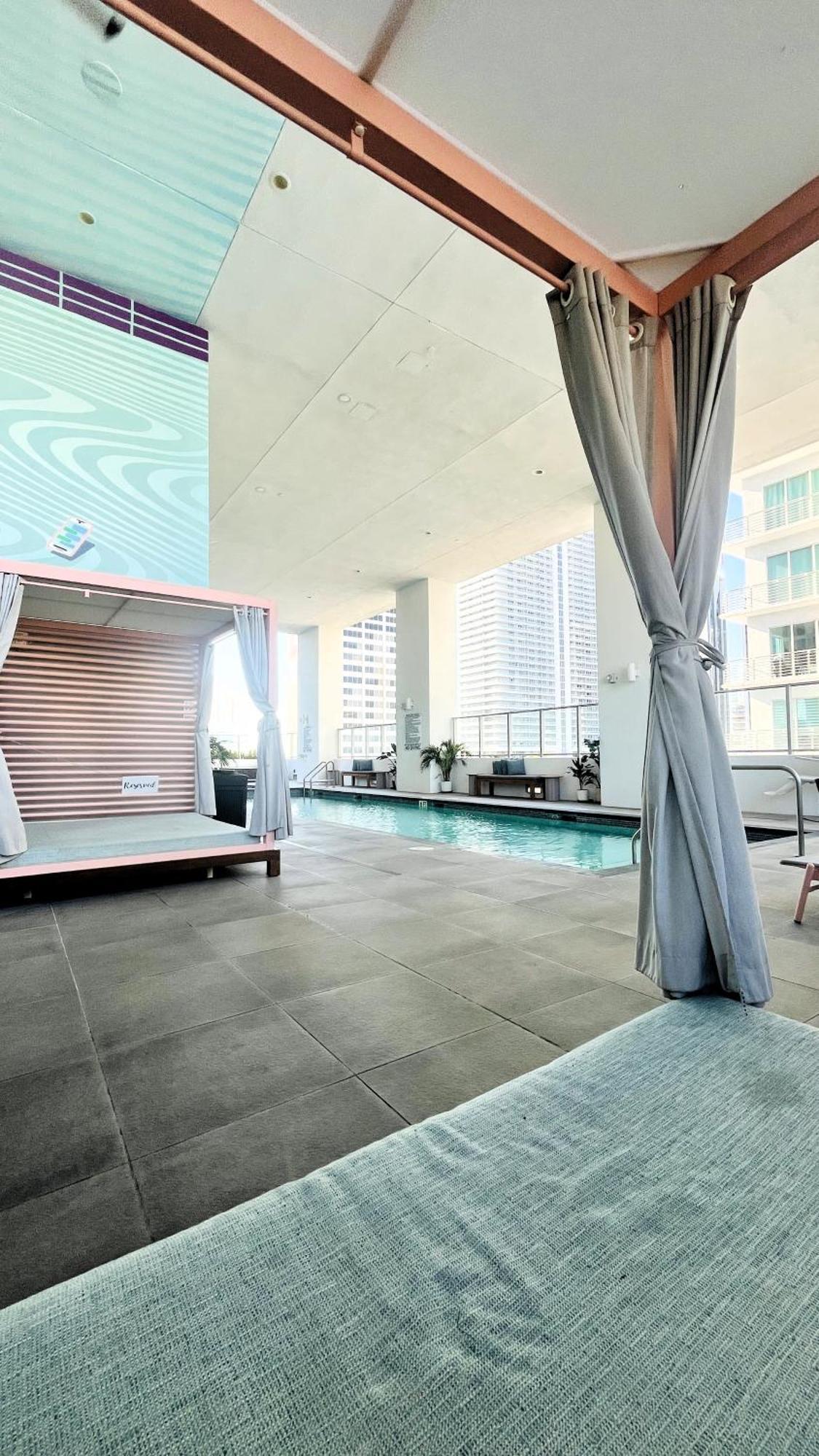 Apartament Heart Of Downtown Miami Studio Pool & Gym Zewnętrze zdjęcie