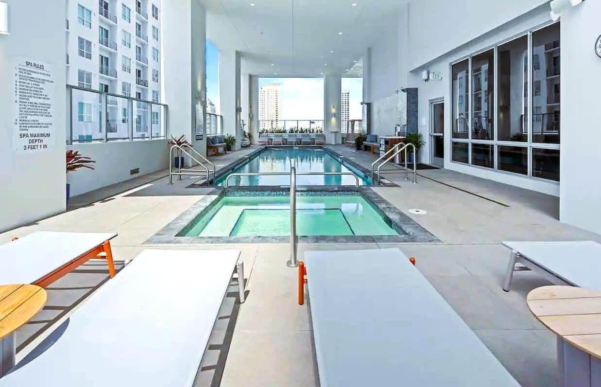 Apartament Heart Of Downtown Miami Studio Pool & Gym Zewnętrze zdjęcie